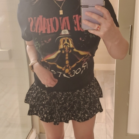 F21 SM Black and White Floral Ruffle Skort - Picture 3 of 7